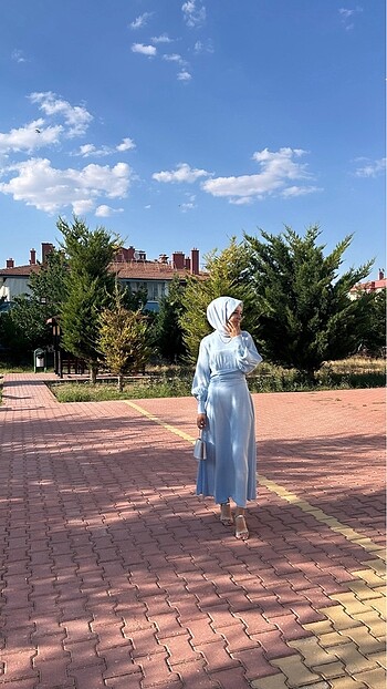 Diğer Mavi Şık Elbise