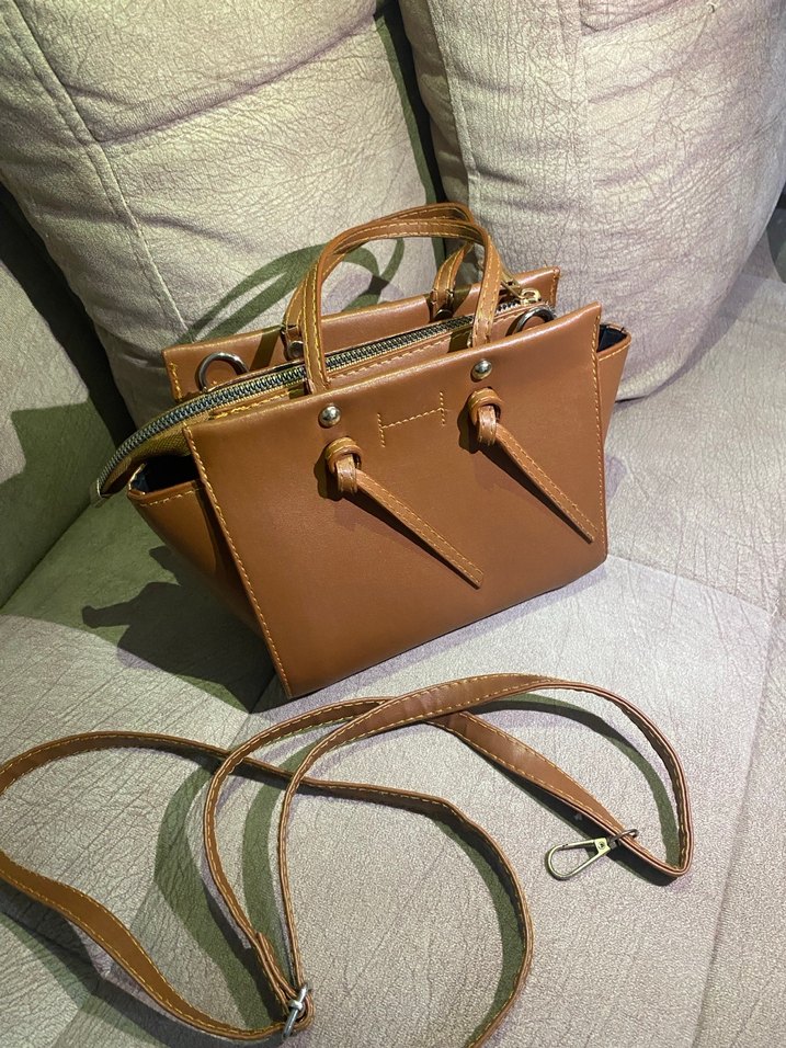 Kahverengi Deri Tokalı Kadın Çanta - Görsel 2