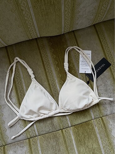 38 Beden beyaz Renk Trendyolmilla bikini üstü