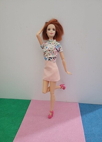 Barbie bebek eklemli