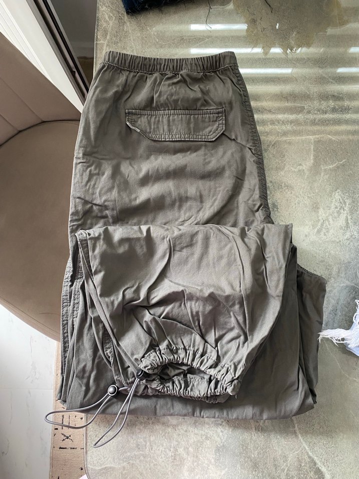 Gri Bol Kesim Paraşüt Kadın Pantolon - Görsel 3