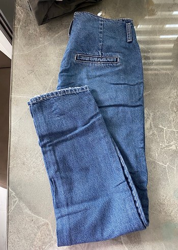 Mavi Pilili Rahat Kesim Kadın Jean