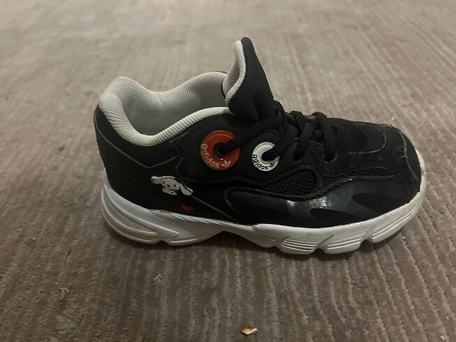 Adidas ayakkabı