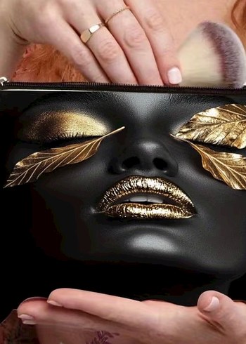 Parlak Siyah Deri Kadın Makyaj Çantası - Görsel 3