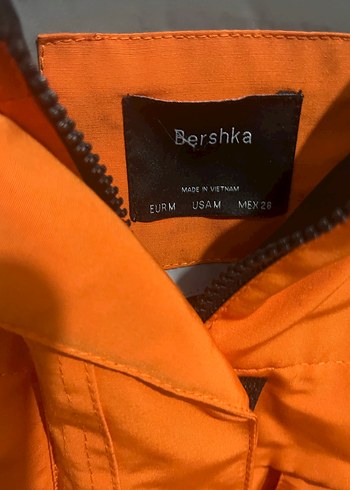 Turuncu Kapüşonlu Düğmeli Kadın mont - Görsel 3