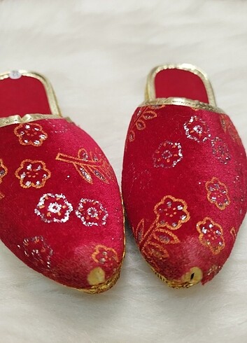 32 Beden Kırmızı bindallı kaftan kostüm terliği