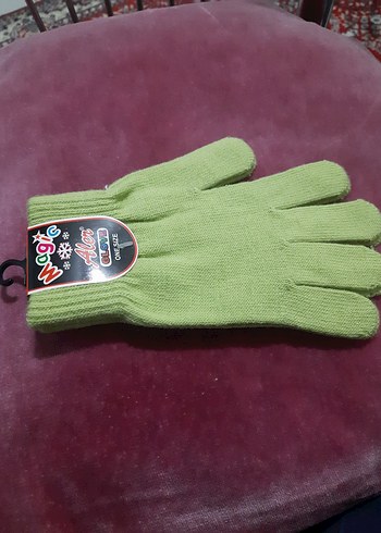 Nakışlı Yeşil Kız Çocuk Eldiveni - Görsel 4