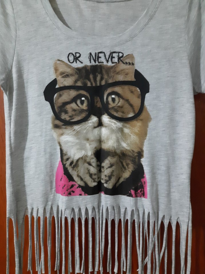 Püsküllü Gri Kız Çocuk Tişörtü - Görsel 3