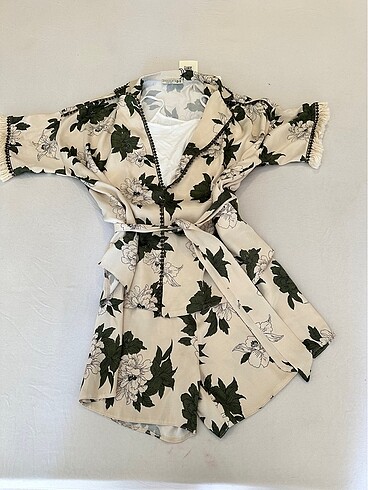 Desenli saten şort kimono takım