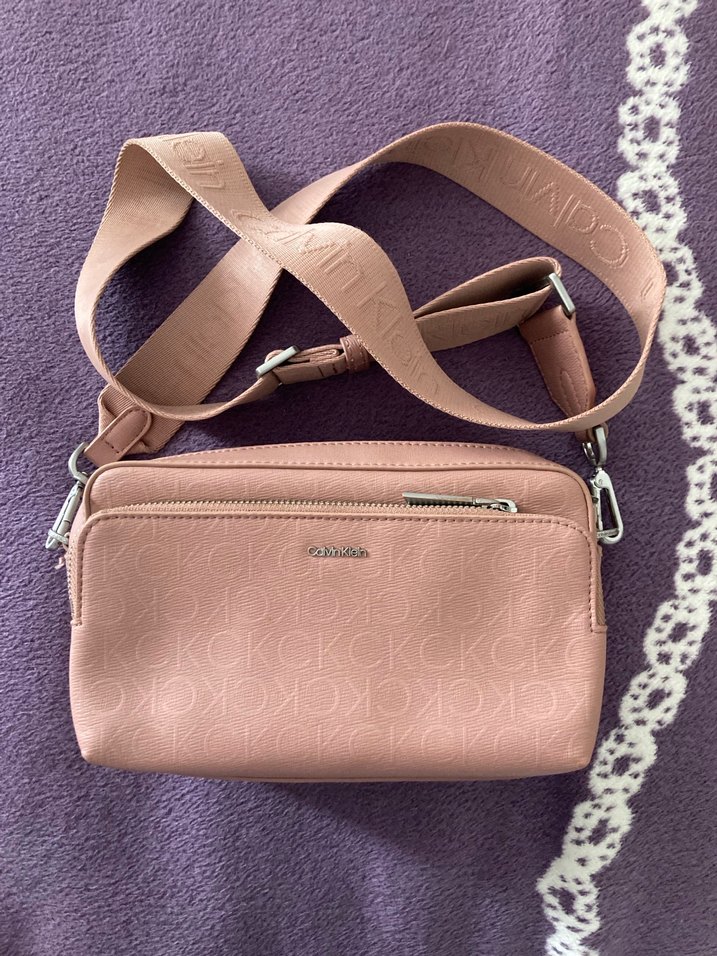 Calvin Klein Pudra pembesi Deri Kadın çanta  Ebatları. 22 x14x6 - Görsel 4