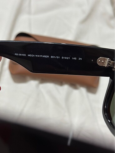 Beden Ray-Ban Mega Wayfarer