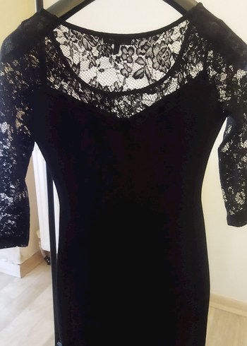 Siyah Dantel Detaylı V Yakalı Mini Elbise - Görsel 4