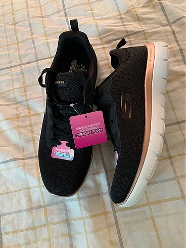 Skechers orjinal sıfır ayakkabı