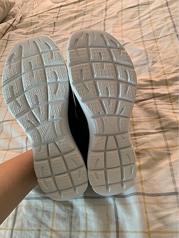 39 Beden siyah Renk Skechers orjinal sıfır ayakkabı