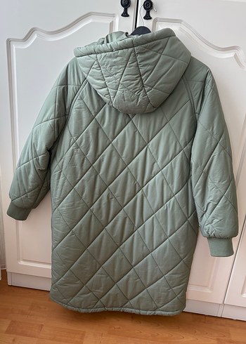 Yeşil Kapüşonlu Kadın Kışlık Mont - Görsel 3