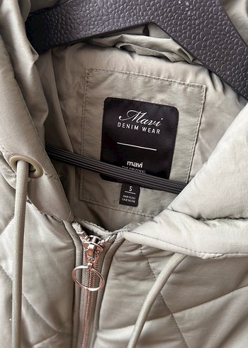 Yeşil Kapüşonlu Kadın Kışlık Mont - Görsel 2