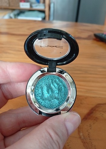 MAC Parlak Turkuaz Far
