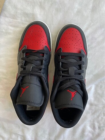 38,5 Beden kırmızı Renk Nike Air Jordan Kadın Ayakkabısı