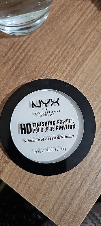 Nyx finishing Powder beyaz