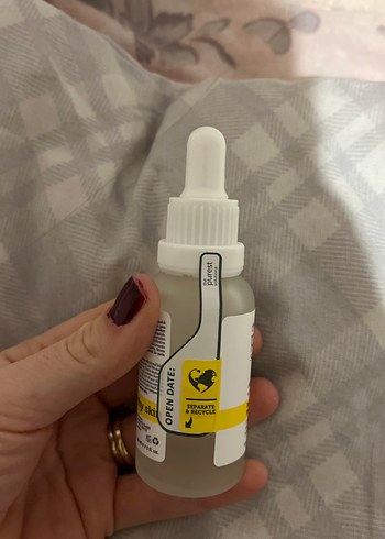  Beden Renk Arbutin ve Hyaluronik Asitli Aydınlatıcı Serum 30 ml
