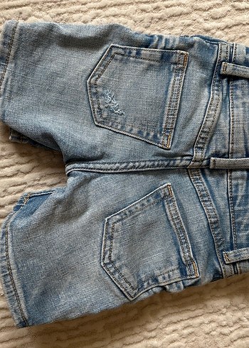 18-24 Ay Beden H&M Erkek Çocuk Eskitme model Kot Şort