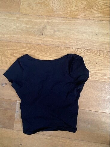 Siyah Crop