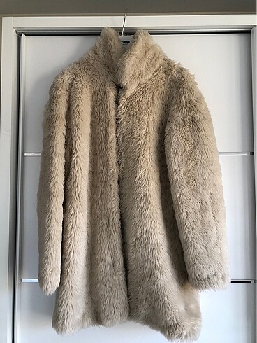 Kürk kaban krem rengi Bershka