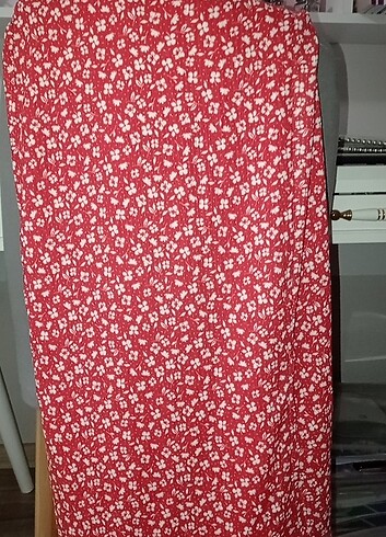 l Beden kırmızı Renk çiçekli midi etek ambar 