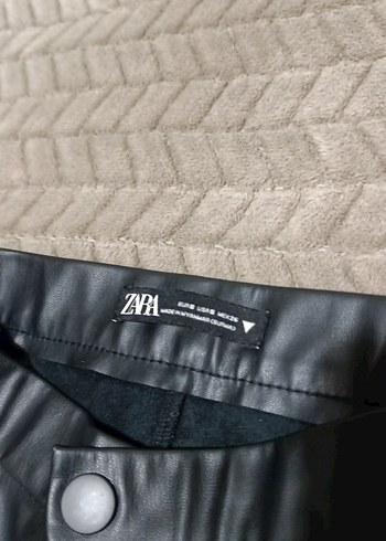 Kadın Siyah Deri Midi Pantolon - Görsel 3