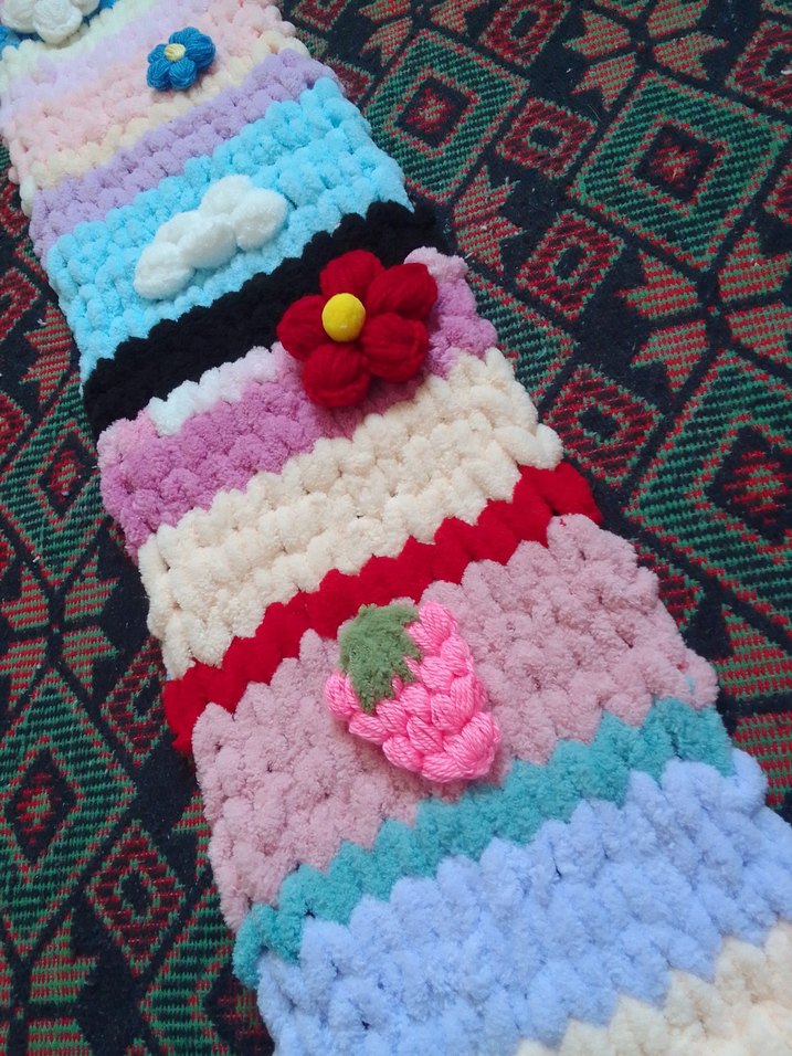 Renkli Desenli Örgü Atkı - Görsel 3