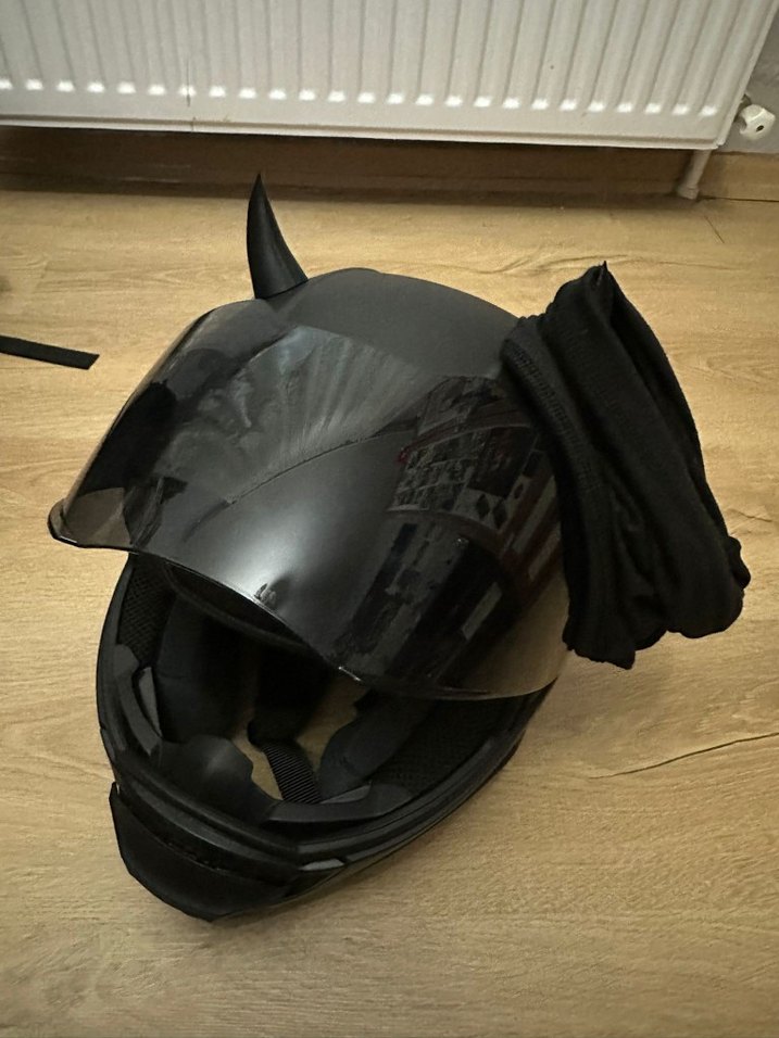 Yeni Siyah Motosiklet Kaskı + buff + süs - Görsel 4