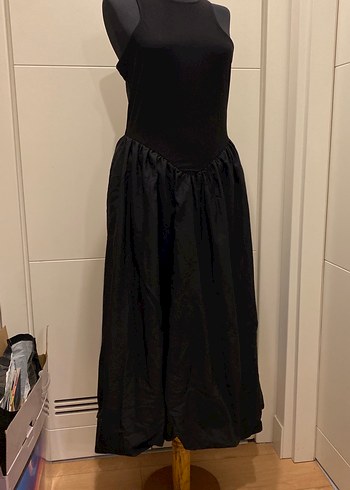 Siyah Uzun Drapeli Gotik Elbise - Görsel 4