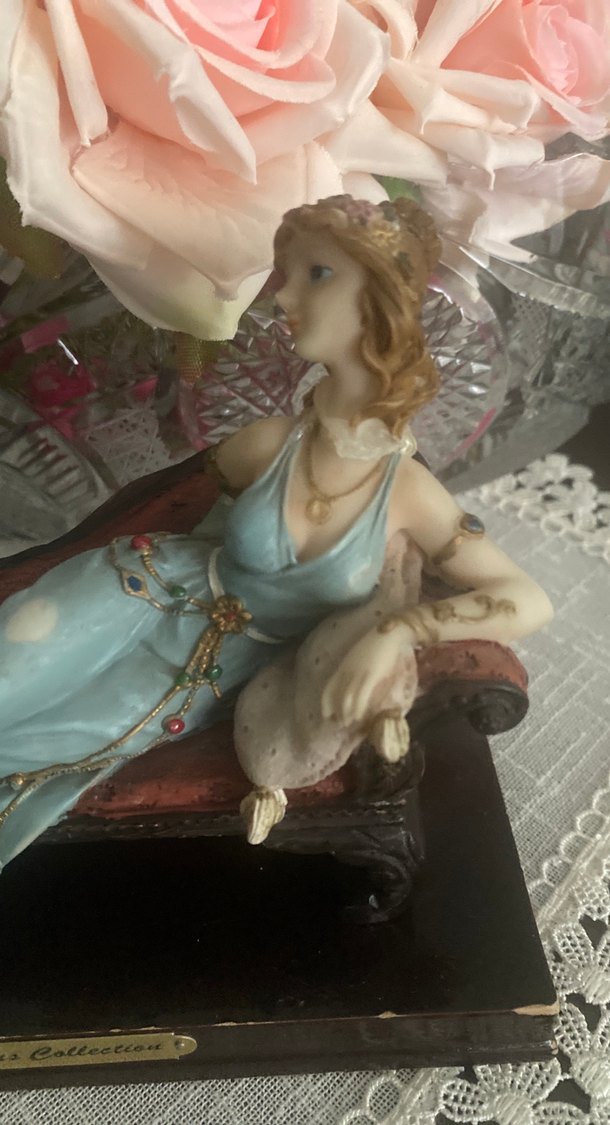 Turkuaz Renkli Pastel Figürin - Görsel 3