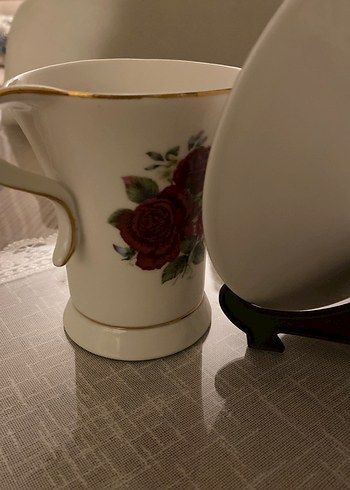 Bordo Çiçek Desenli Porselen Fincan ve Tabak - Görsel 6