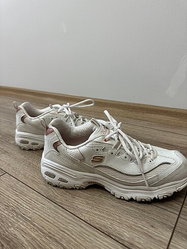 38,5 Beden beyaz Renk Orjinal Skechers D?lites kadın beyaz spor ayakkabı 38.5 numara b