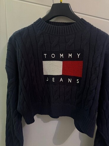 Tommy Hilfiger Orjinal Tommy Hilfiger kazak S beden bir iki kez giyildi