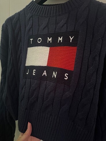 s Beden Orjinal Tommy Hilfiger kazak S beden bir iki kez giyildi