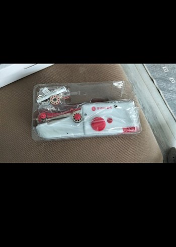 Singer Beyaz Mini Dikiş Makinesi
