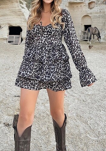 Leopar desenli elbise