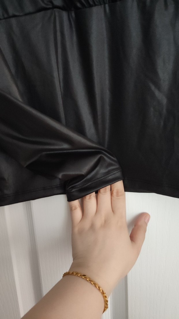 Gri V Yaka Drapeli Kadın Bluz - Görsel 3