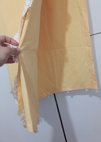 Beden işlemeli Sarı Mutfak perdesi dugmeli örgülu 2 adet fon kuldaleli