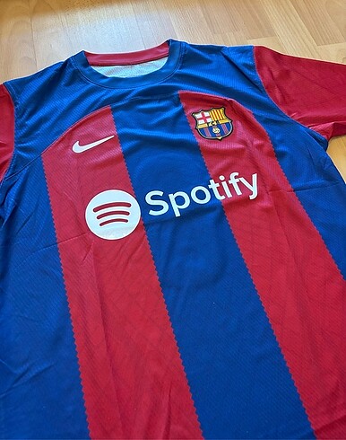 m Beden bordo Renk Barcelona Pedri Forması