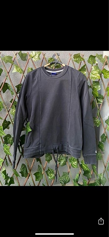 Nike sweatshirt