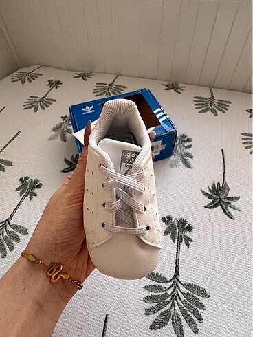 18 Beden Adidas bebek ayakkabısı