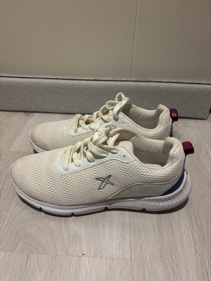 Kinetix Ayakkabı - Görsel 3