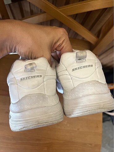 37,5 Beden Skechers