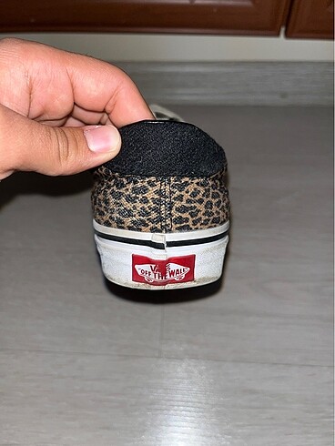 39 Beden Vans Leopar