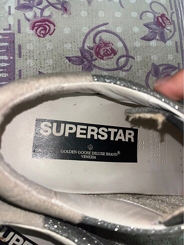 38 Beden Golden Goose Superstar