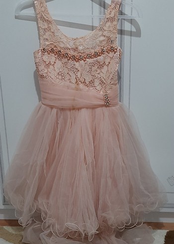Pembe çocuk abiyesi