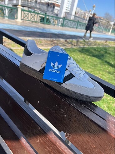 39 Beden beyaz Renk Adidas samba spor ayakkabı